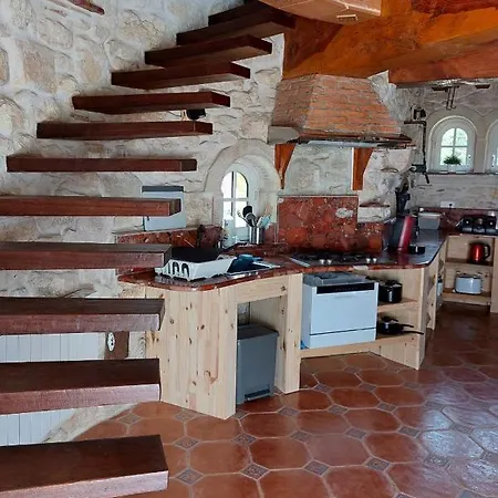 Domaine De La Tour De Peres *