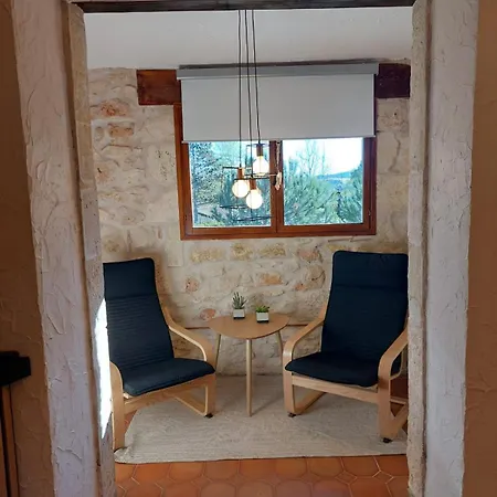 Domaine De La Tour De Peres Apartment