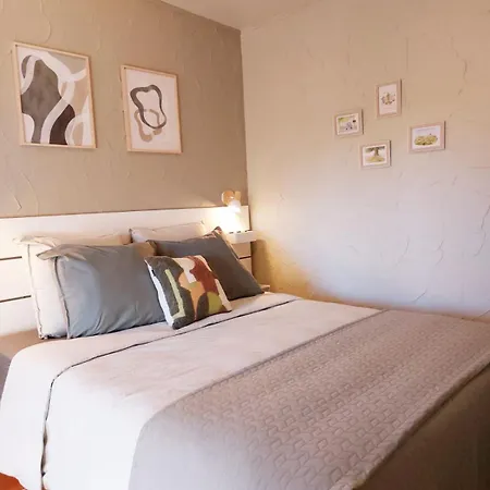 Domaine De La Tour De Peres Apartment *