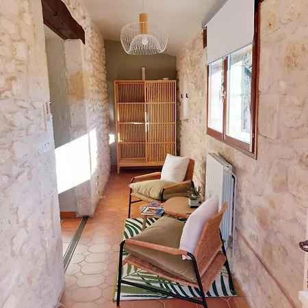 Domaine De La Tour De Peres *