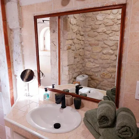 Domaine De La Tour De Peres * Ayguetinte