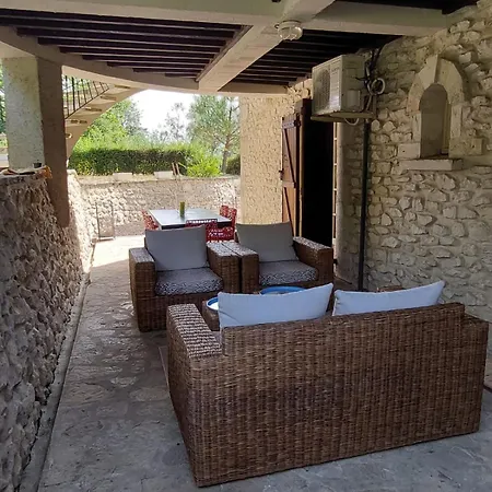 Domaine De La Tour De Peres *