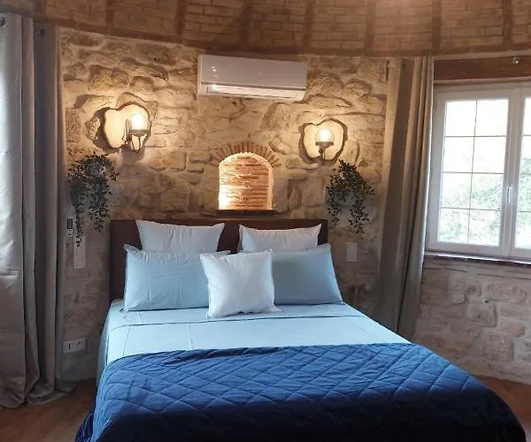 Domaine De La Tour De Peres شقة Ayguetinte