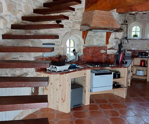 Domaine De La Tour De Peres *